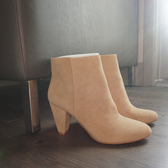 Lucky Brand Sario Boots booties Suede $100 MSRP - Picture 4 of 4